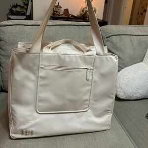 BÈIS - The East To West Tote in Beige